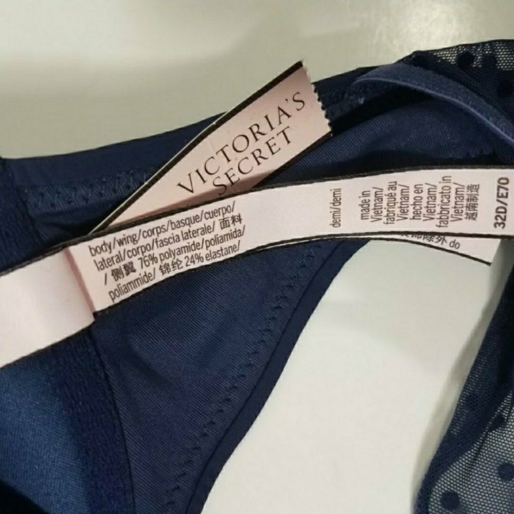 Victoria's Secret 32D Solid Blue Front Closure - Picture 3 of 3